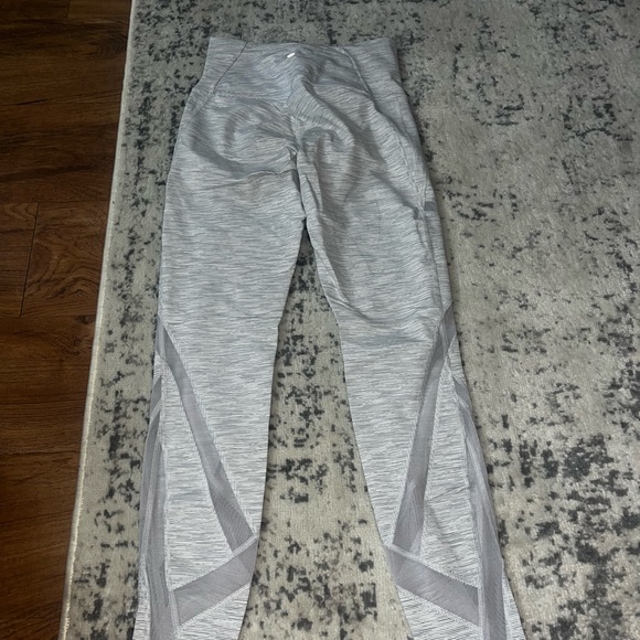 Wunder Under high rise legging, size 6 - Picture 2 of 2